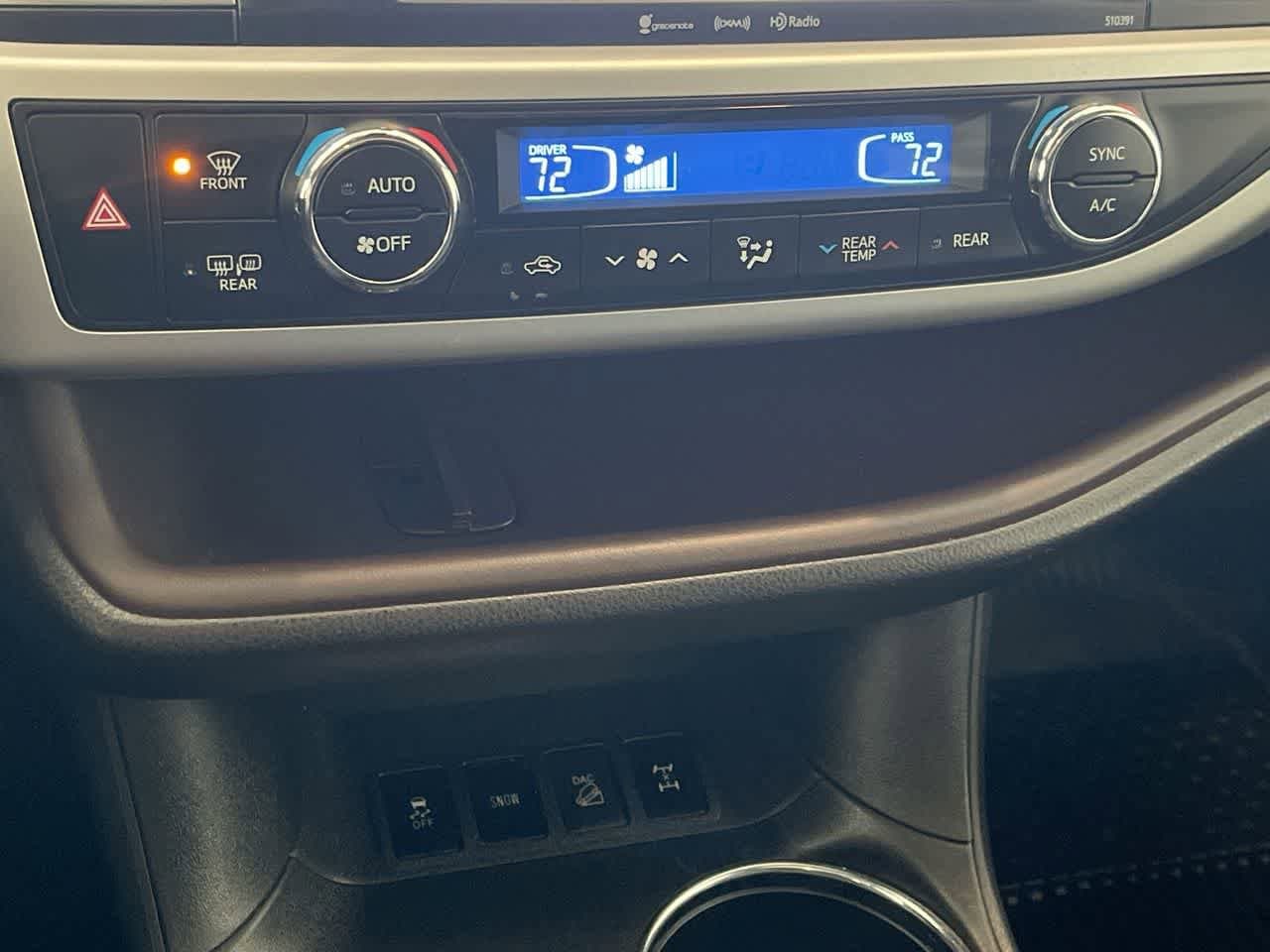 Thumbnail: 2019 Toyota Highlander - 19