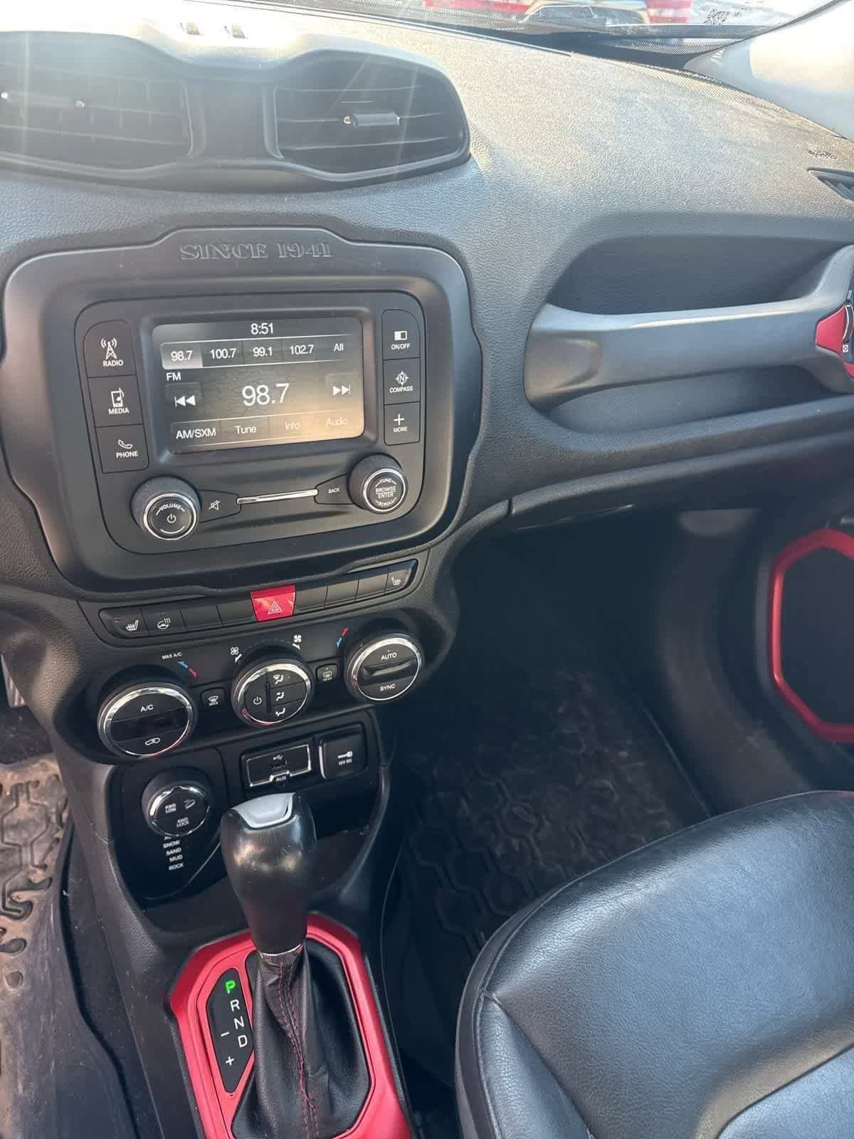 Thumbnail: 2015 Jeep Renegade - 36