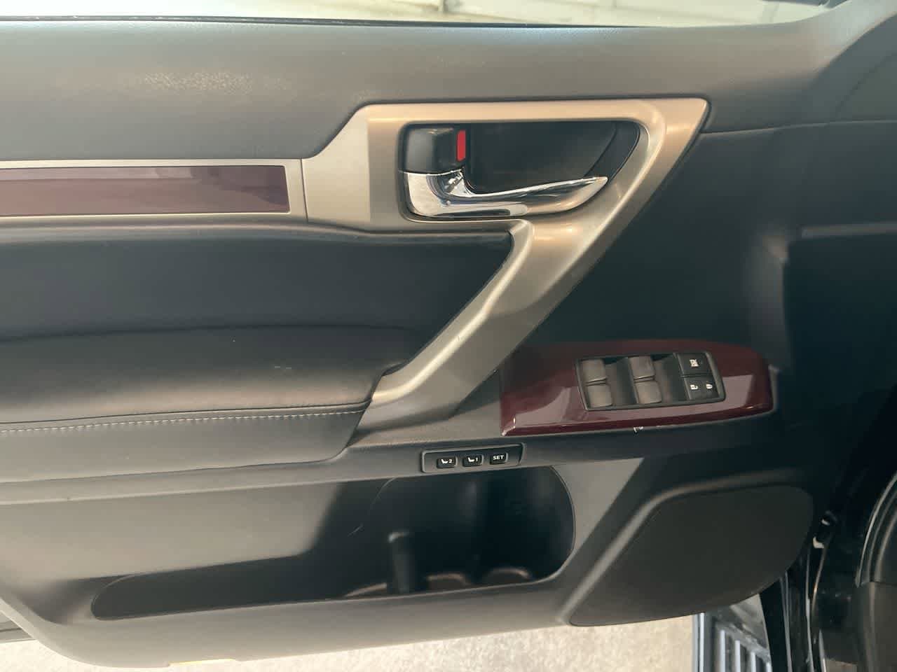 Thumbnail: 2019 Lexus GX - 13