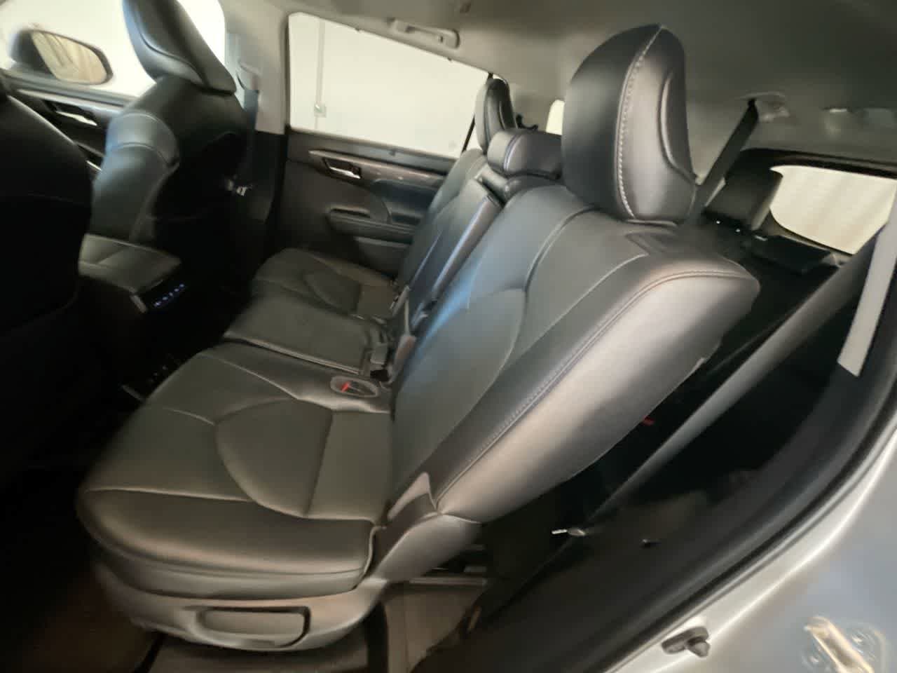 Thumbnail: 2021 Toyota Highlander - 23