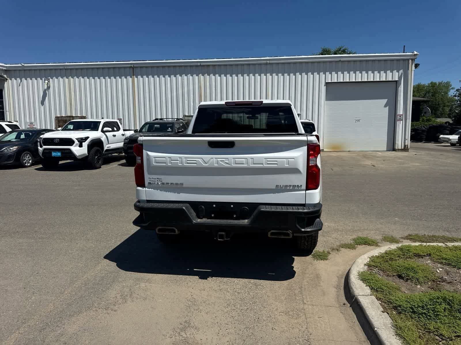Thumbnail: 2021 Chevrolet Silverado 1500 - 13