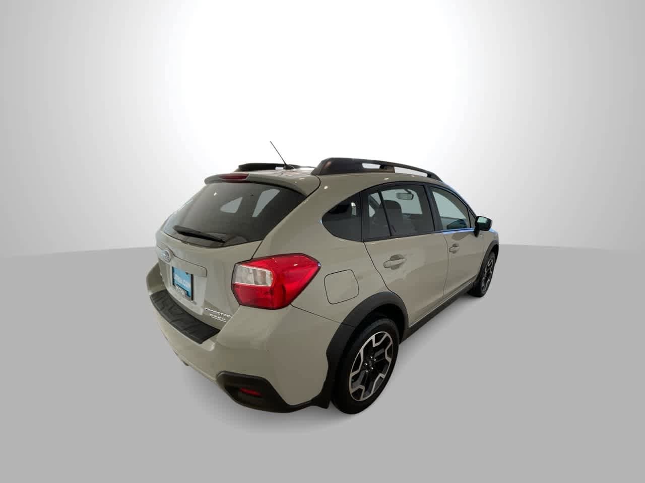 Thumbnail: 2017 Subaru Crosstrek - 8