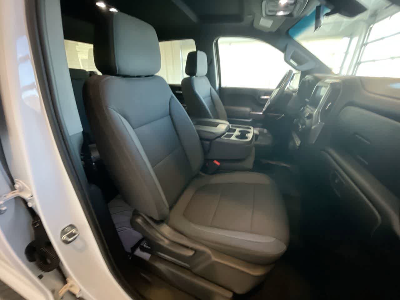 Thumbnail: 2020 Chevrolet Silverado 1500 - 24