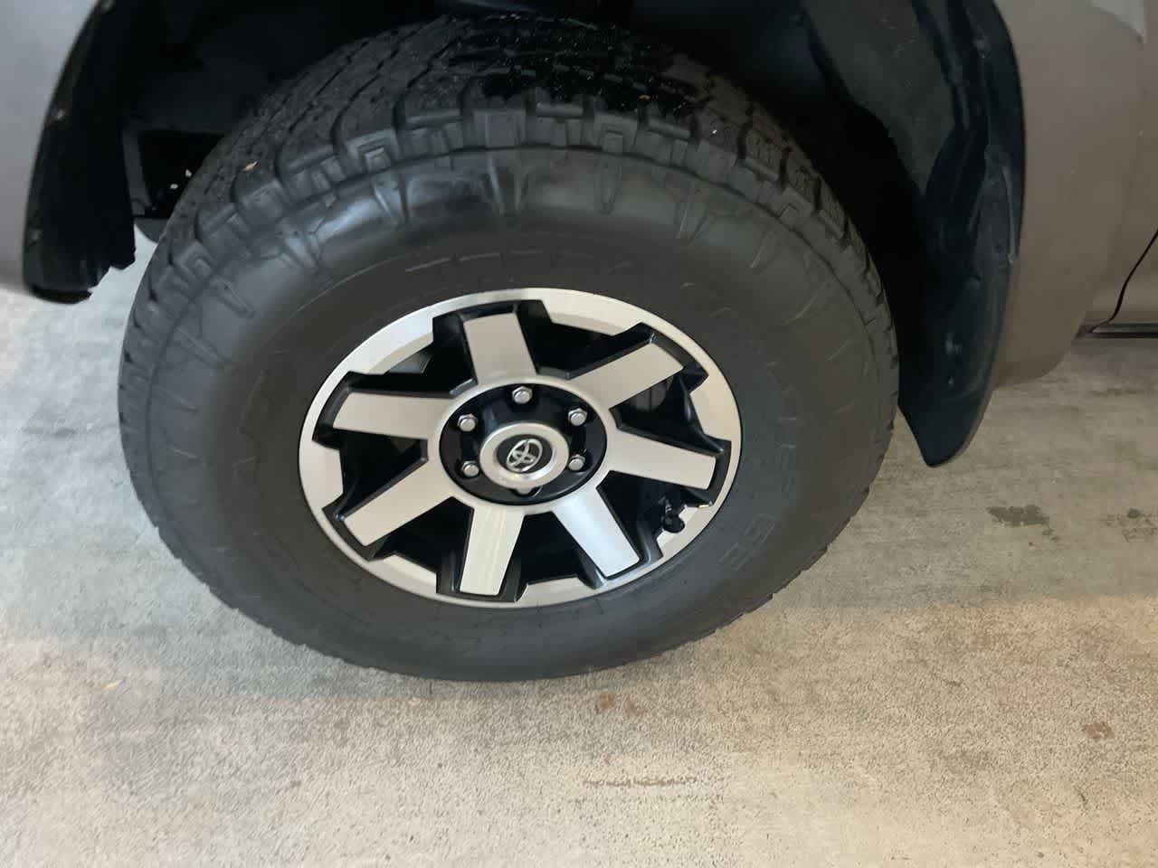 Thumbnail: 2019 Toyota 4Runner - 9