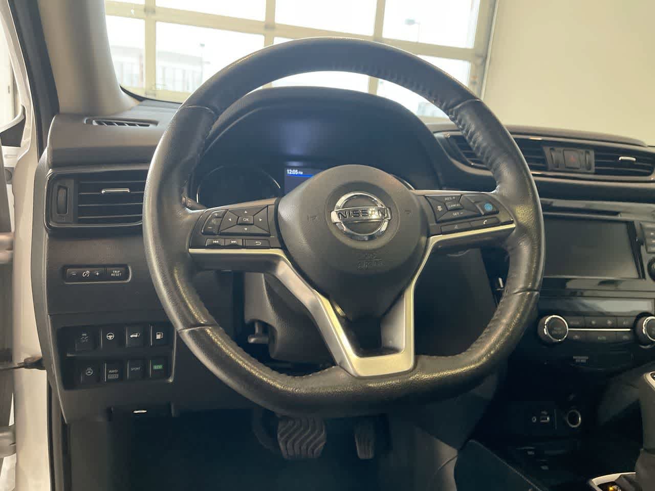 Thumbnail: 2019 Nissan Rogue - 14