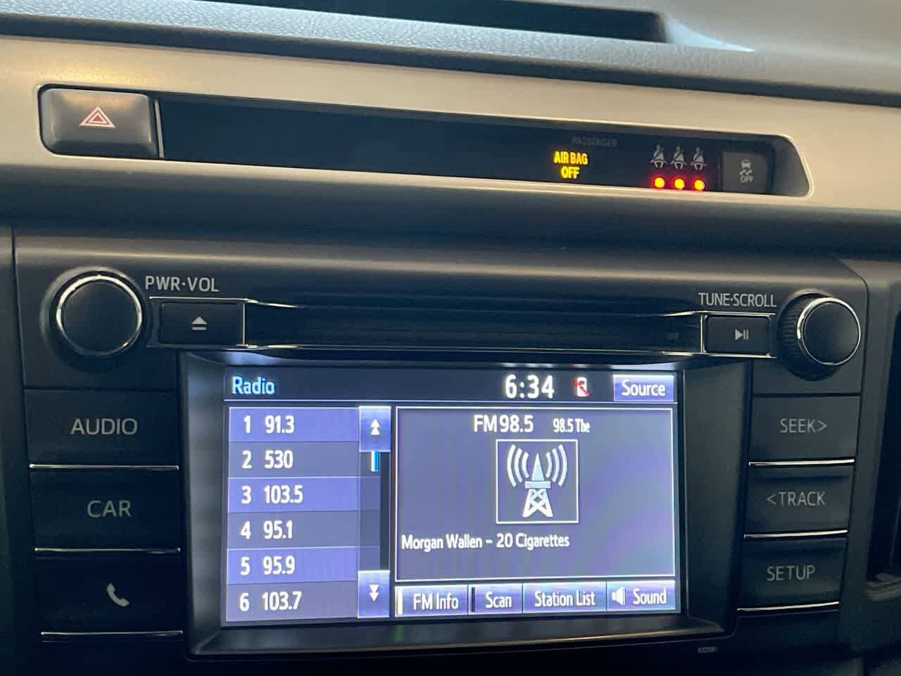 Thumbnail: 2018 Toyota RAV4 - 16