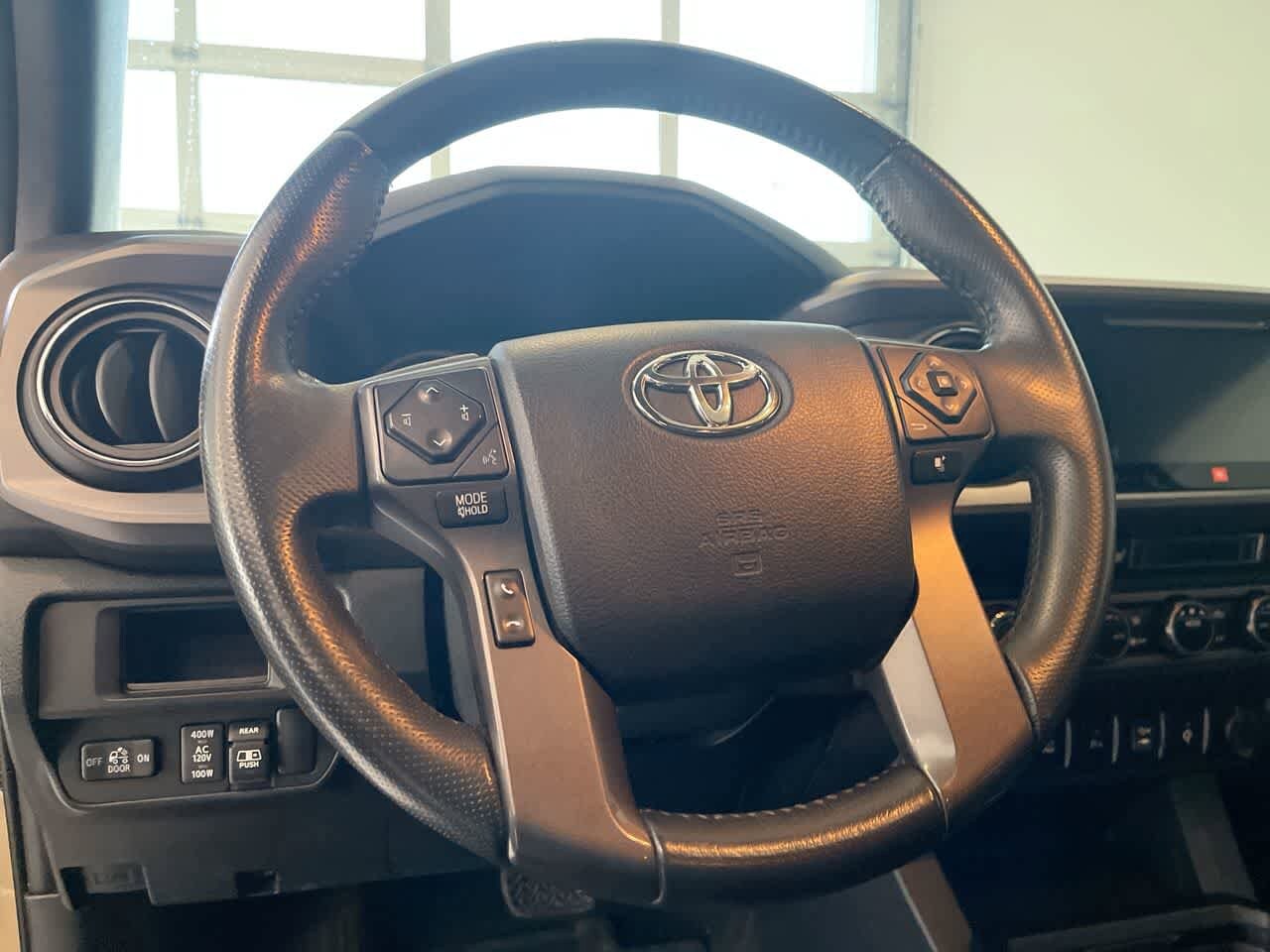 Thumbnail: 2017 Toyota Tacoma - 14