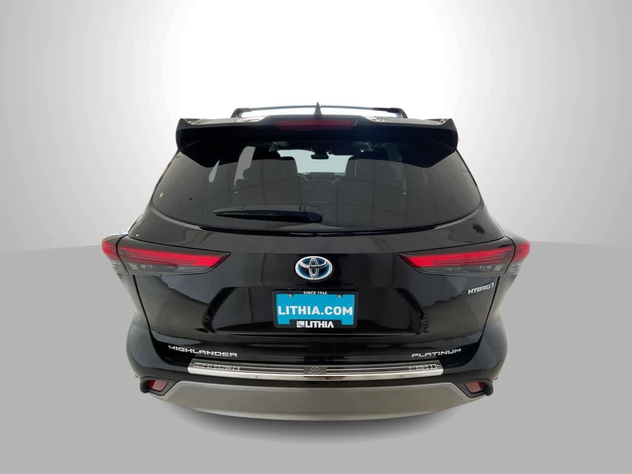 Thumbnail: 2021 Toyota Highlander - 7