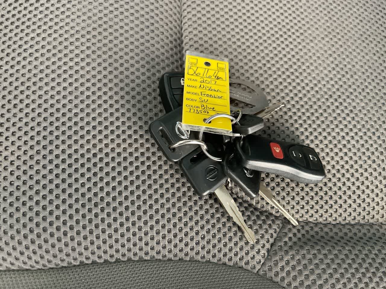 Thumbnail: 2017 Nissan Frontier - 25