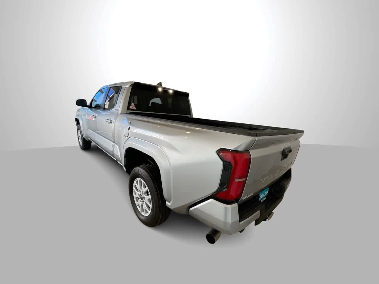 2026 Toyota Tacoma SR5 - Photo 6