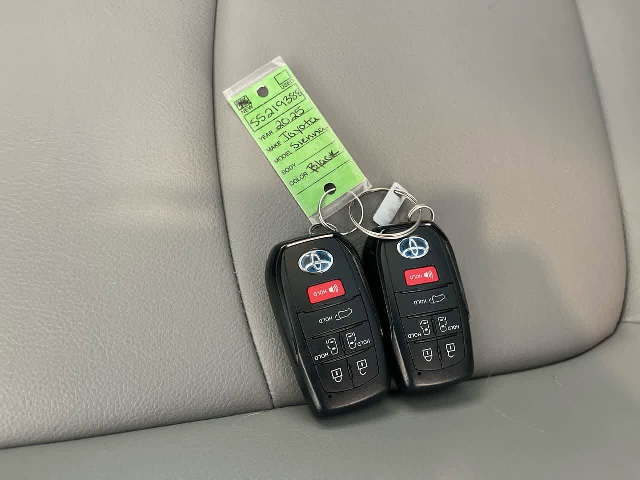 Thumbnail: 2025 Toyota Sienna - 28