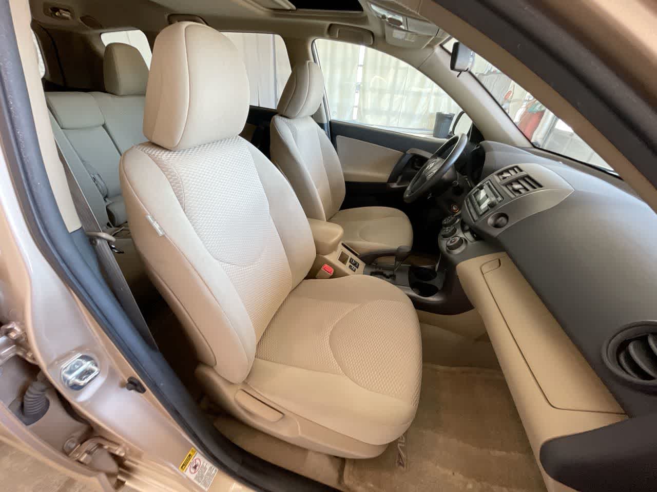 Thumbnail: 2012 Toyota RAV4 - 22