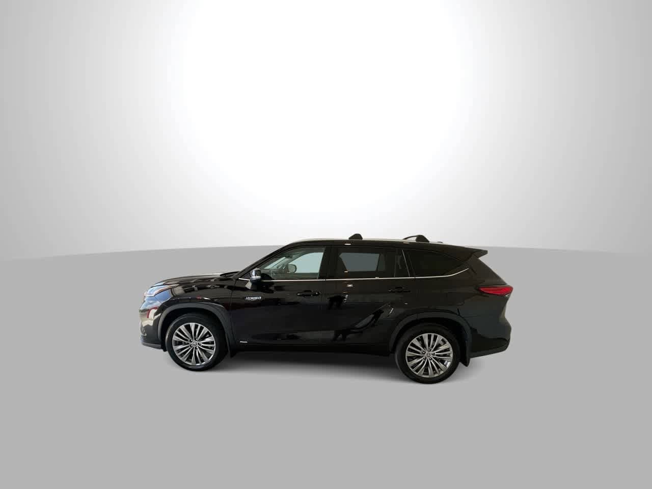 Thumbnail: 2021 Toyota Highlander - 5