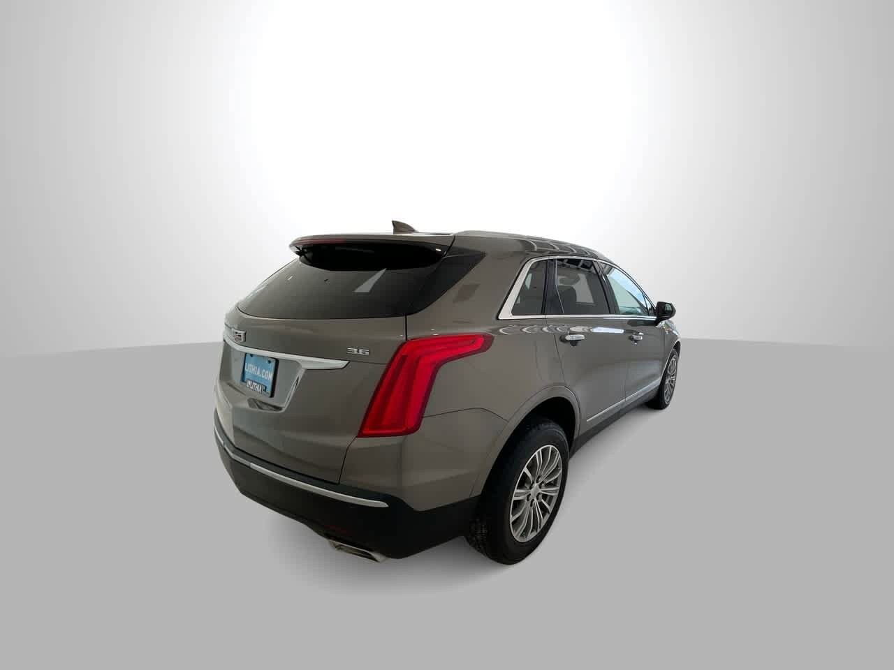Thumbnail: 2018 Cadillac XT5 - 7