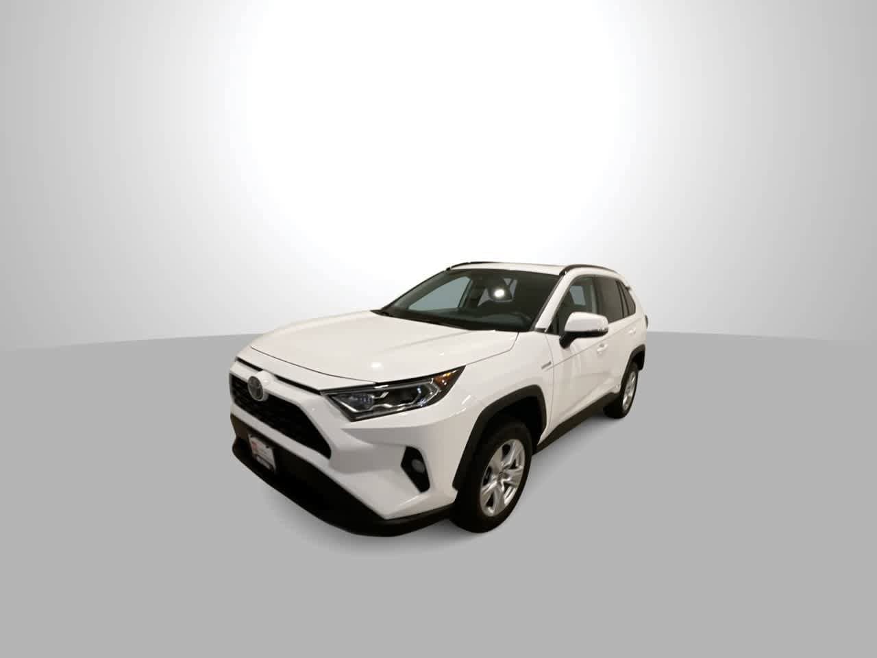 Thumbnail: 2021 Toyota RAV4 - 4