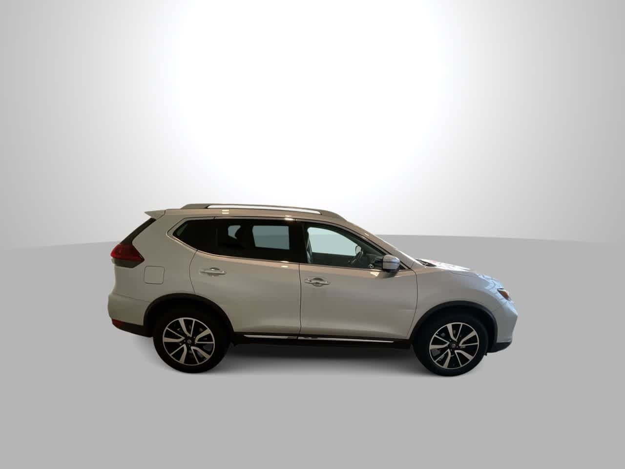 Thumbnail: 2019 Nissan Rogue - 9
