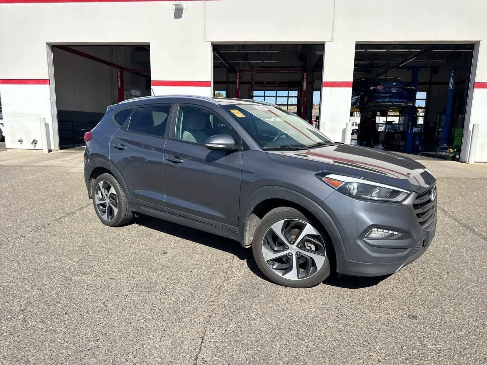 2016 Hyundai Tucson Sport photo 2