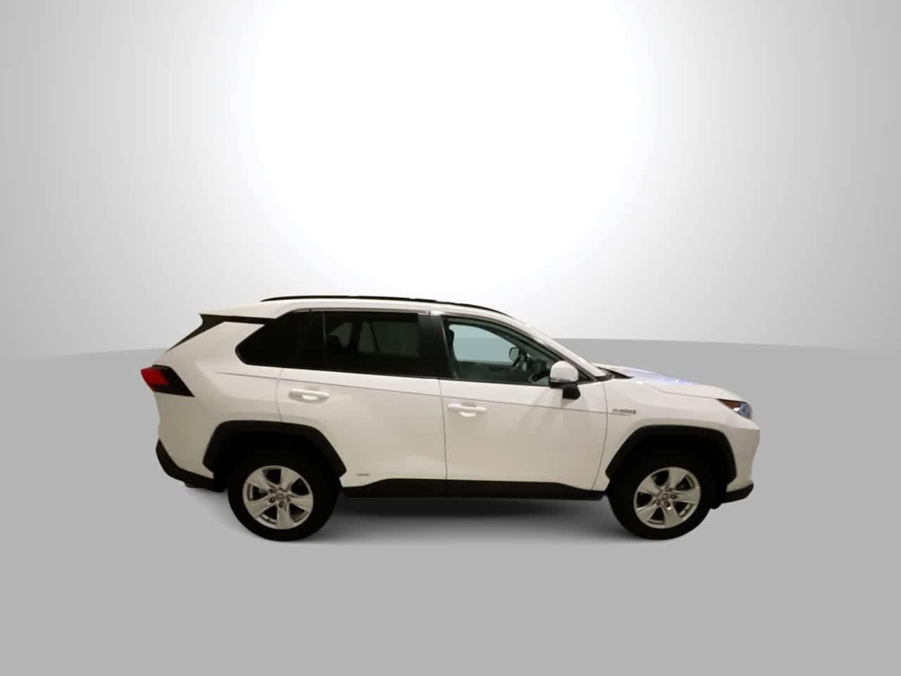 Thumbnail: 2021 Toyota RAV4 - 9