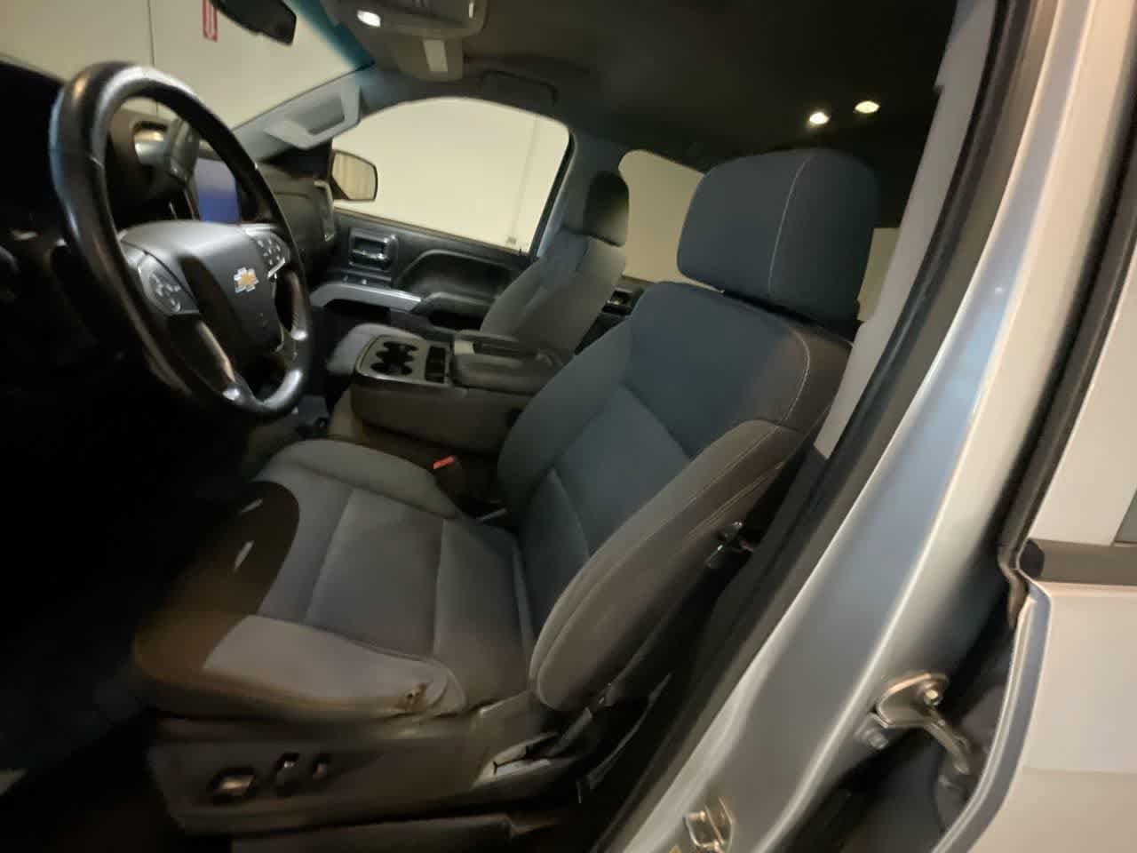 Thumbnail: 2018 Chevrolet Silverado 1500 - 11