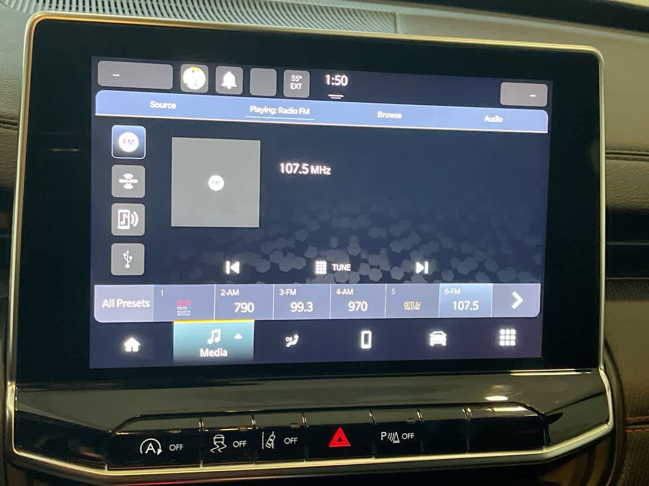 Thumbnail: 2023 Jeep Compass - 16