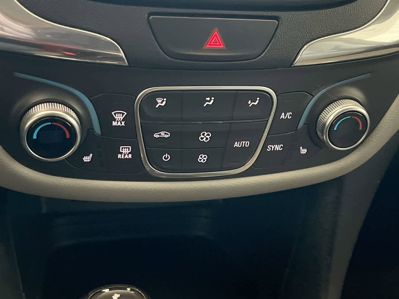 Thumbnail: 2019 Chevrolet Equinox - 19