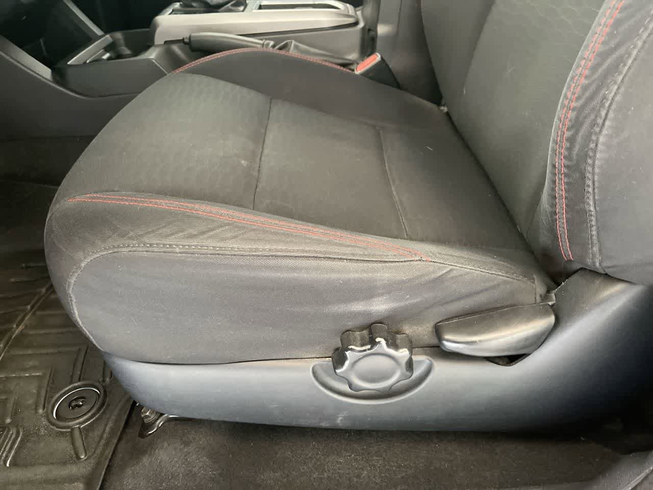 Thumbnail: 2016 Toyota Tacoma - 12