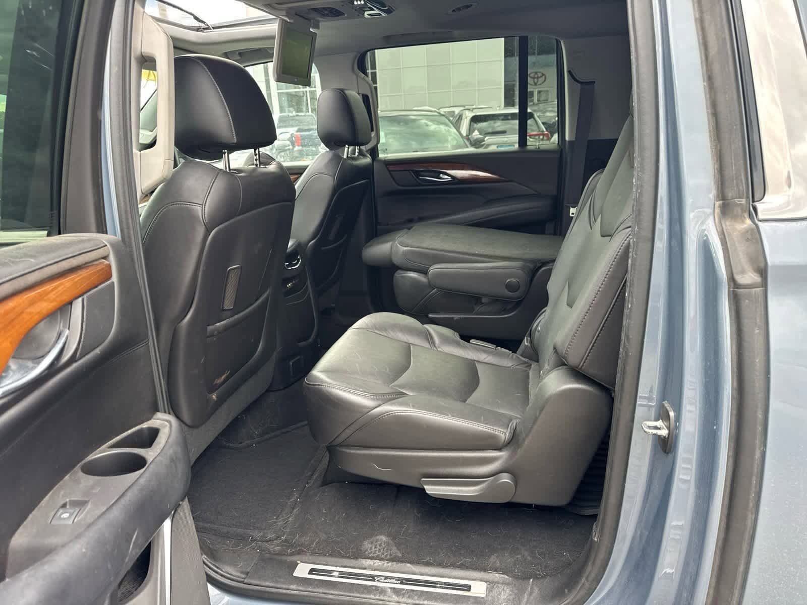 Thumbnail: 2016 Cadillac Escalade - 34