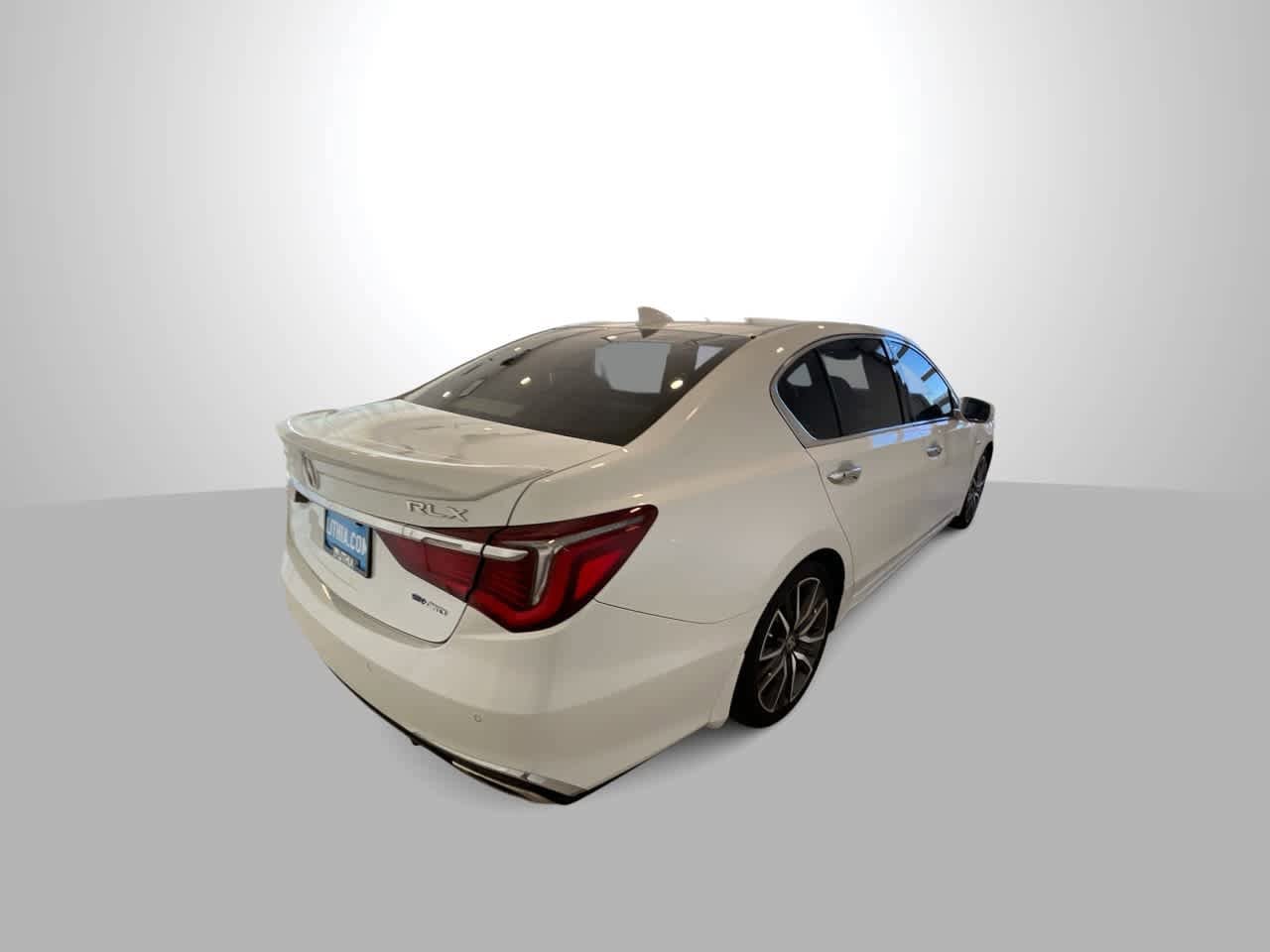 Thumbnail: 2019 Acura RLX - 8