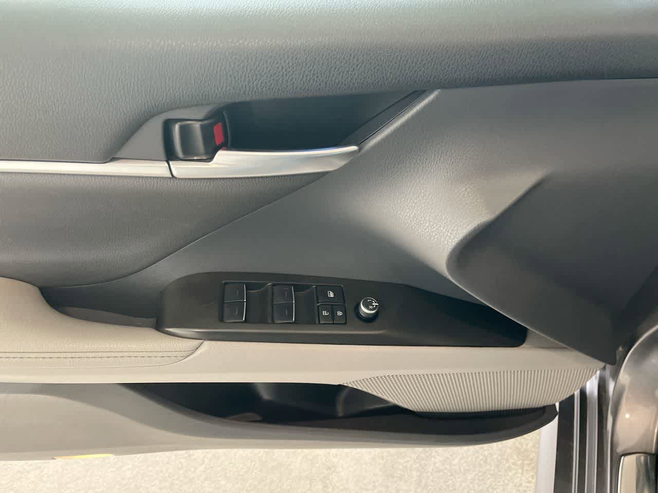 Thumbnail: 2023 Toyota Camry - 13