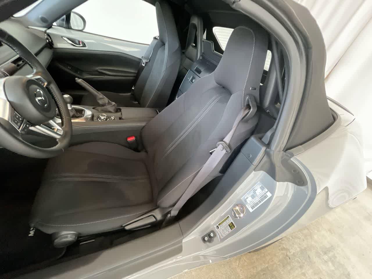 Thumbnail: 2025 Mazda MX-5 Miata - 11