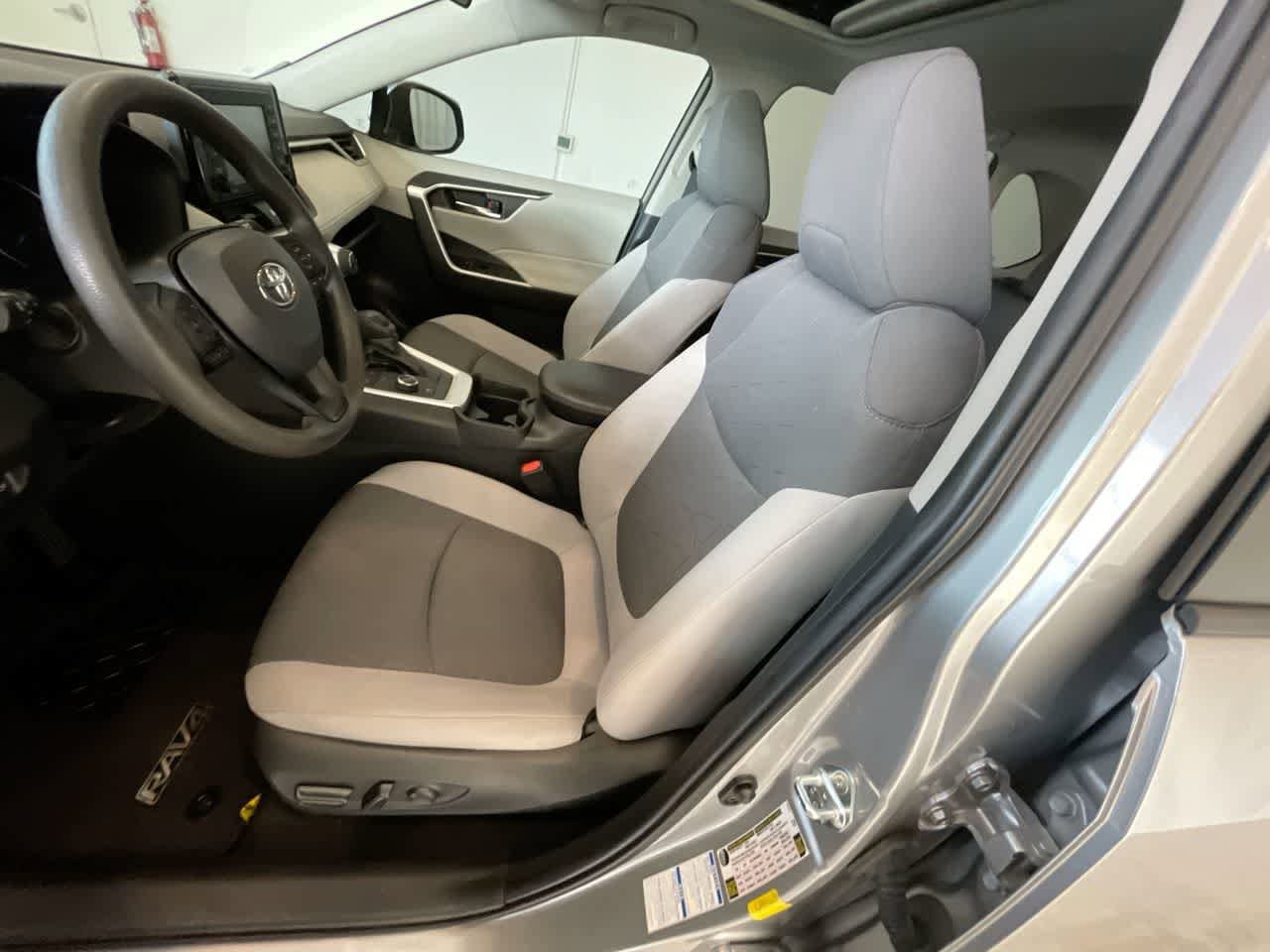 Thumbnail: 2021 Toyota RAV4 - 11