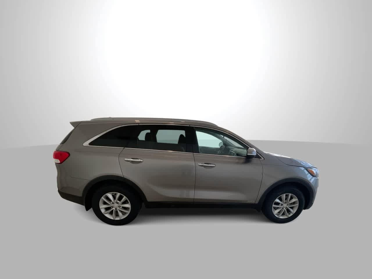 Thumbnail: 2018 Kia Sorento - 9