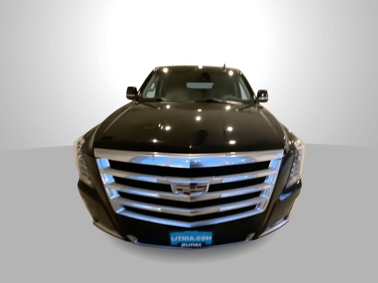 Thumbnail: 2018 Cadillac Escalade - 3