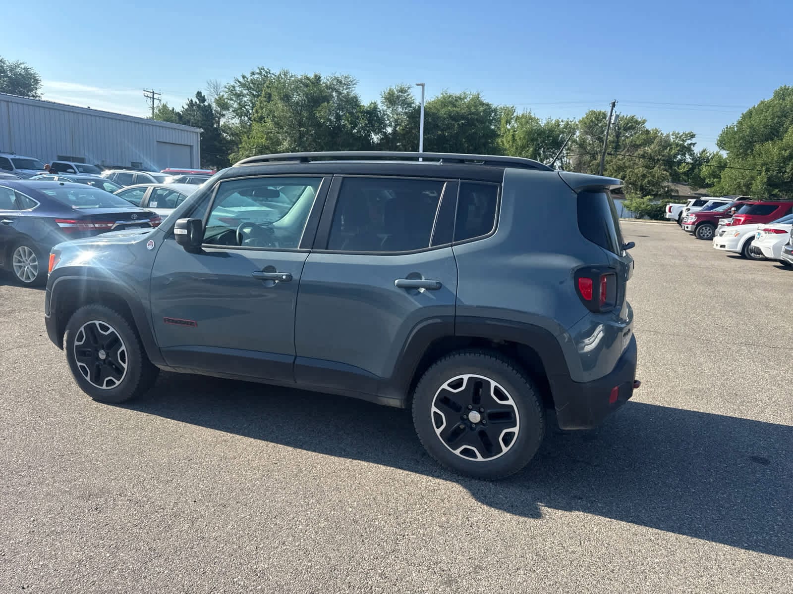 Thumbnail: 2015 Jeep Renegade - 24