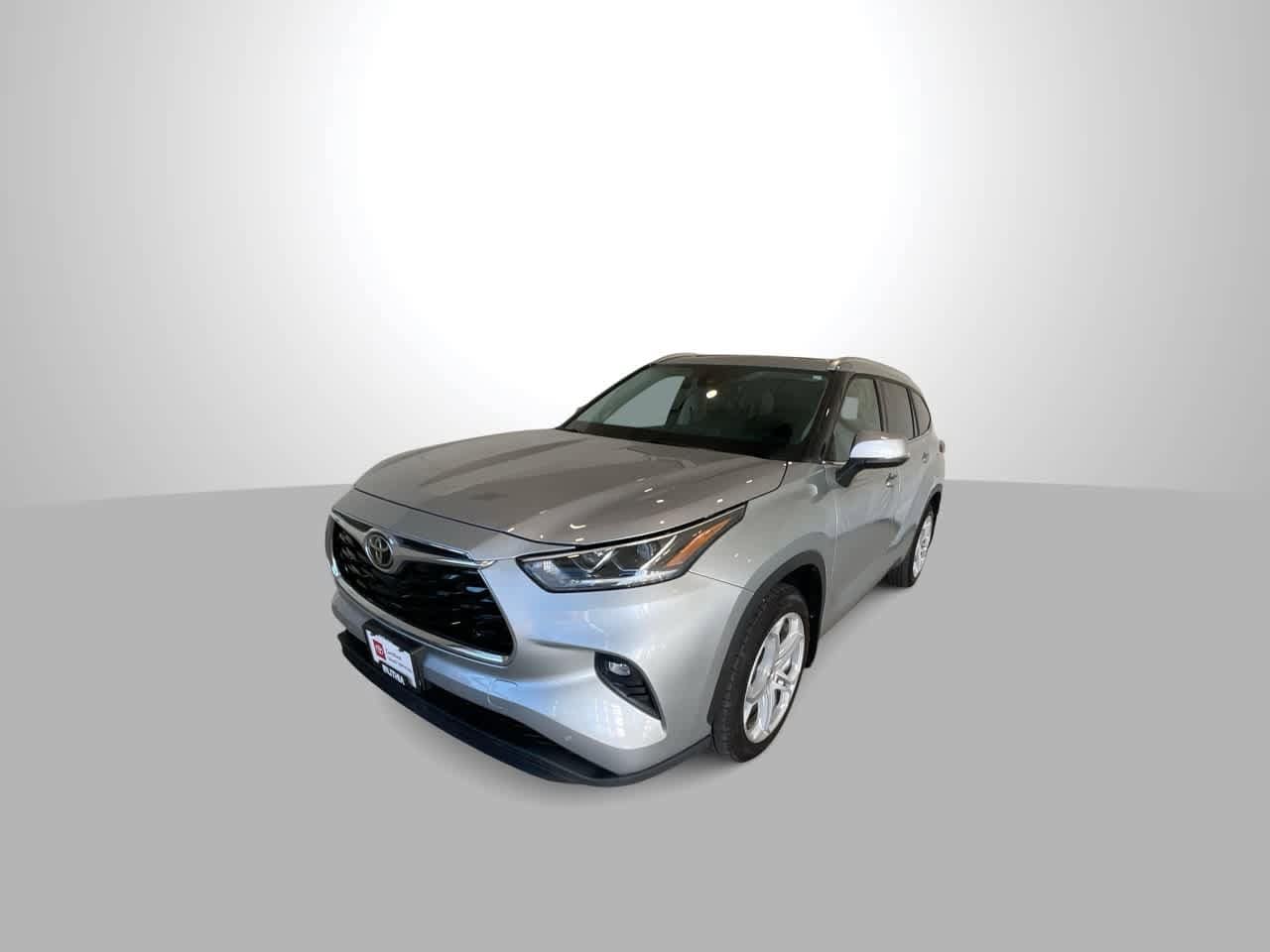 Thumbnail: 2021 Toyota Highlander - 4