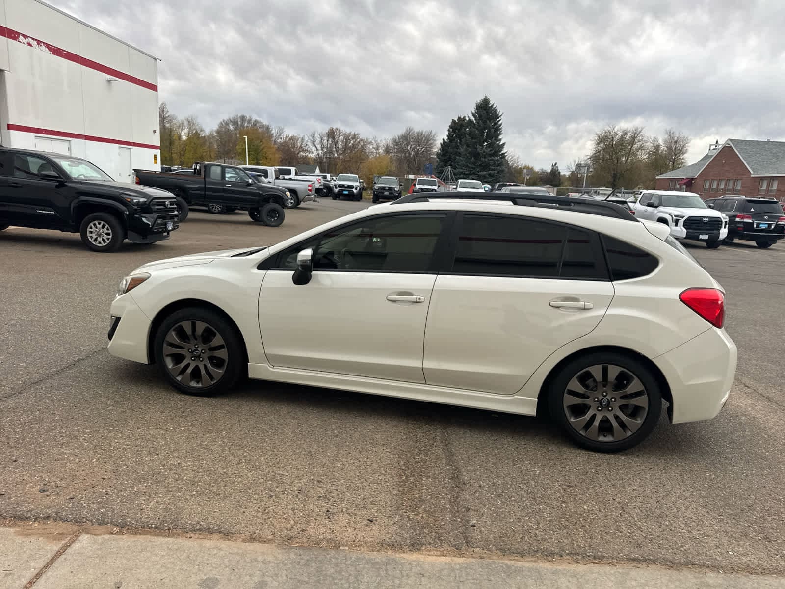 Thumbnail: 2016 Subaru Impreza - 9