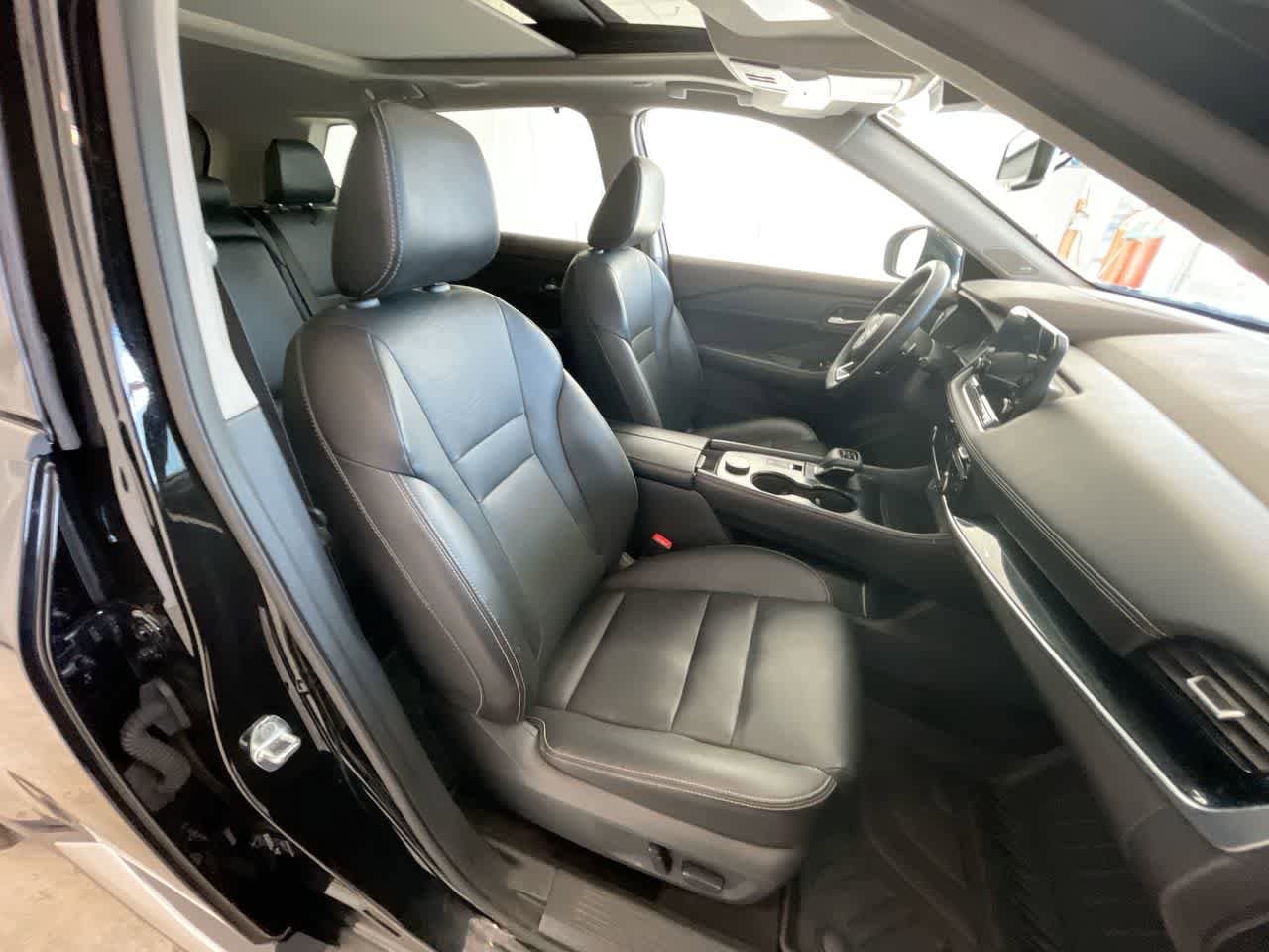 Thumbnail: 2023 Nissan Rogue - 25