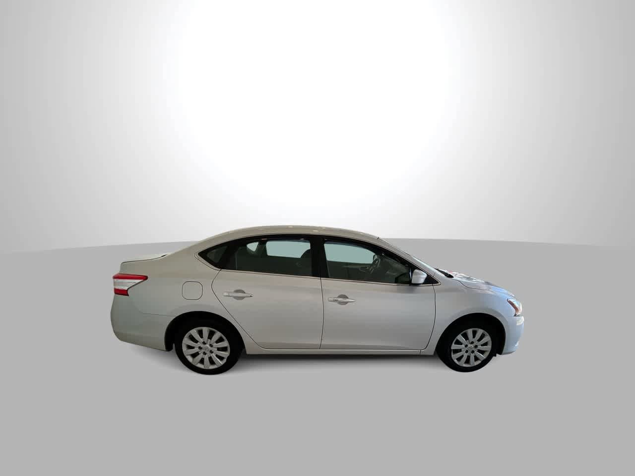 Thumbnail: 2014 Nissan Sentra - 9