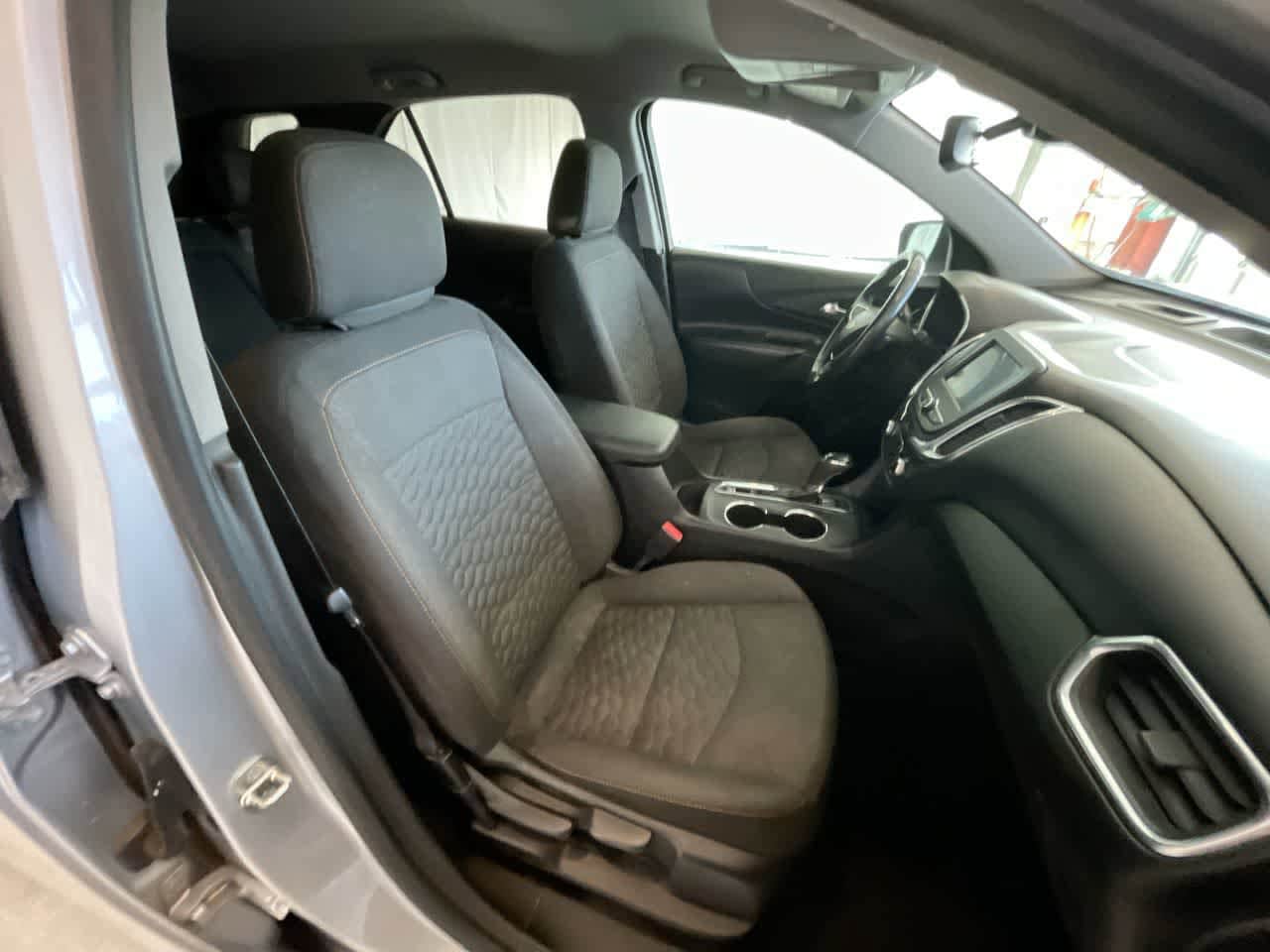 Thumbnail: 2020 Chevrolet Equinox - 24