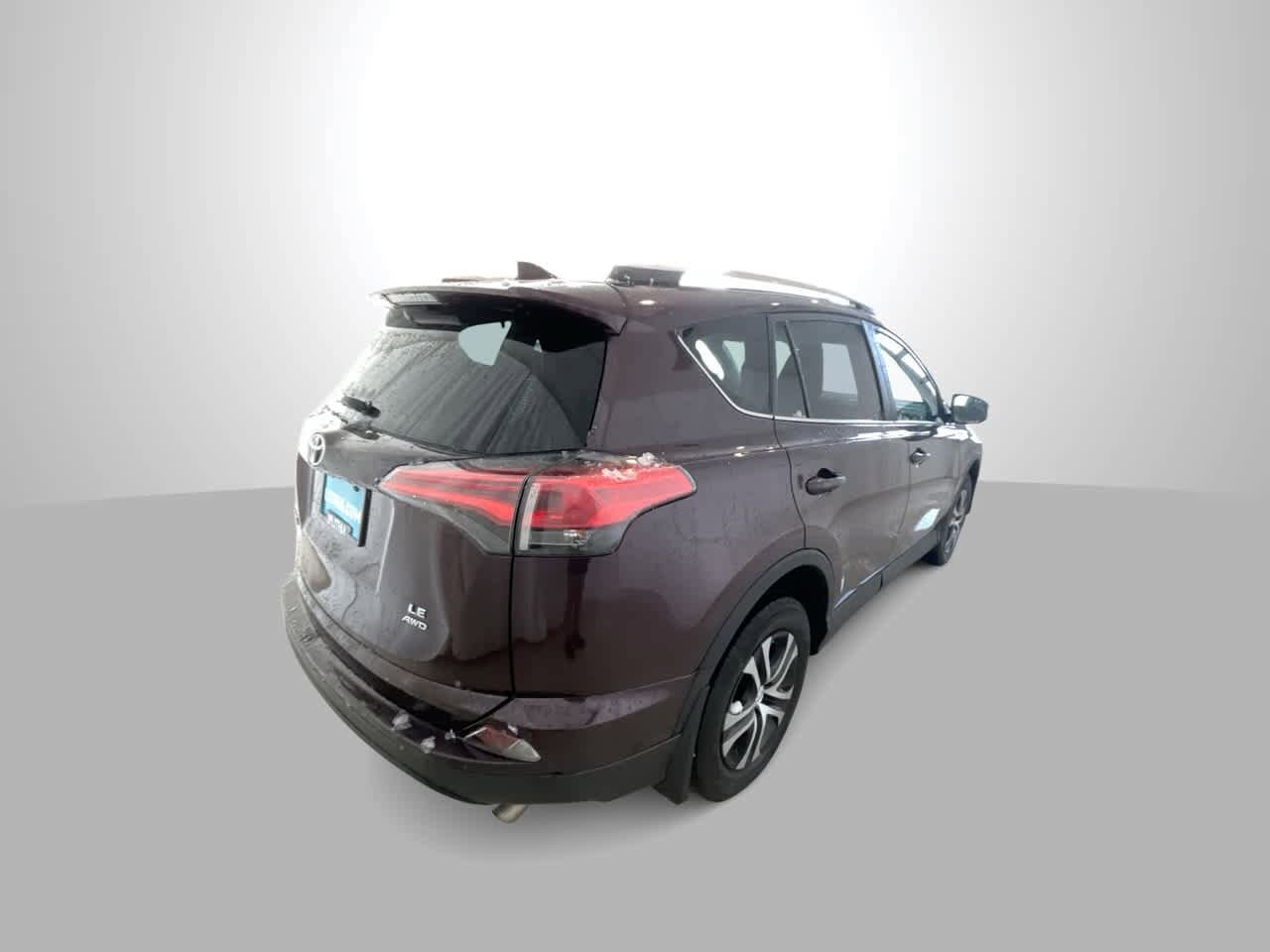 Thumbnail: 2018 Toyota RAV4 - 8