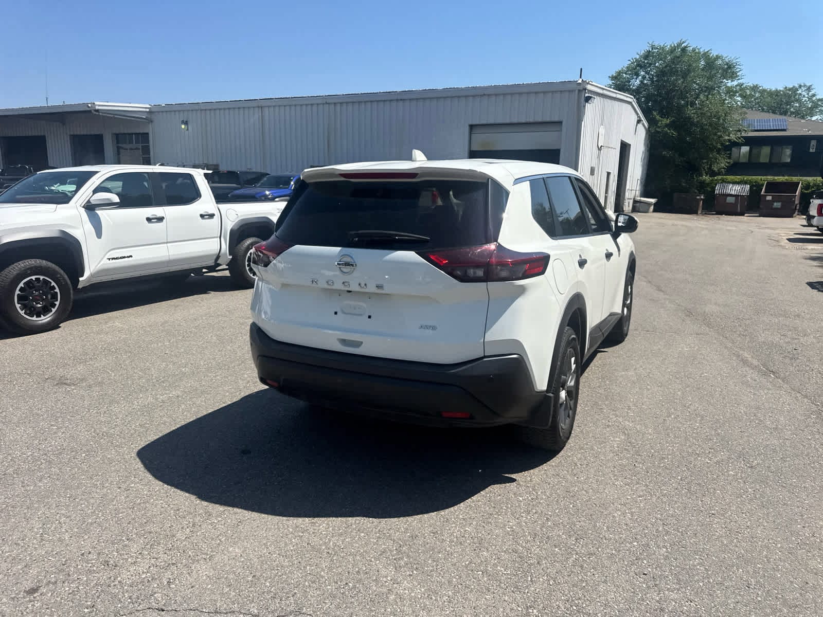 Thumbnail: 2021 Nissan Rogue - 18