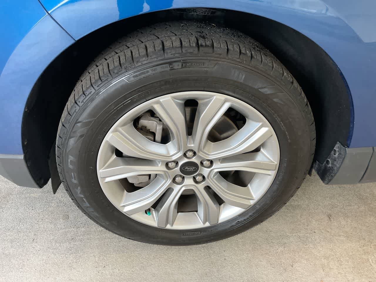 Thumbnail: 2023 Ford Edge - 10