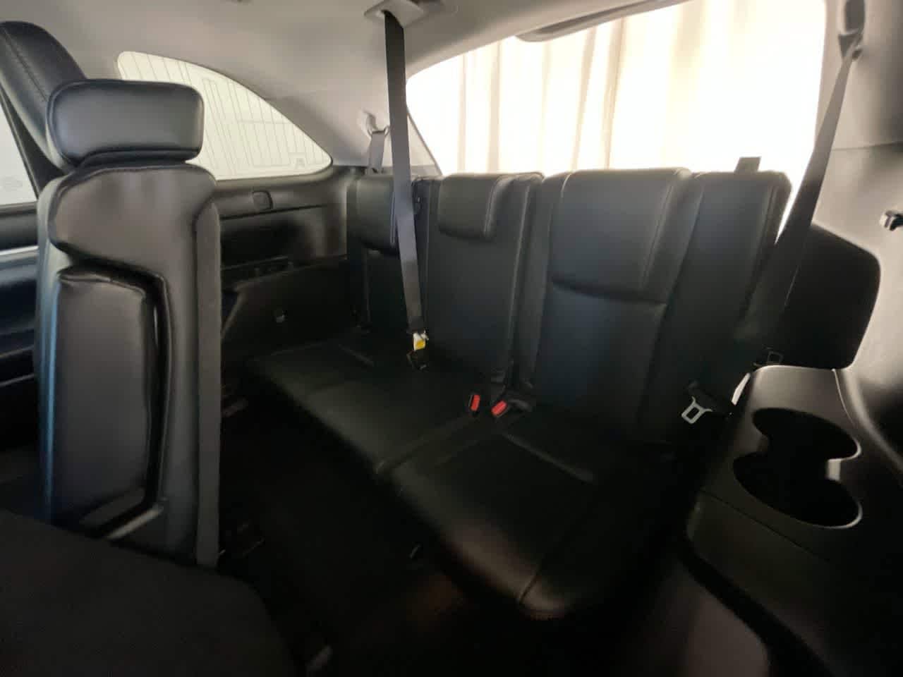 Thumbnail: 2019 Toyota Highlander - 24