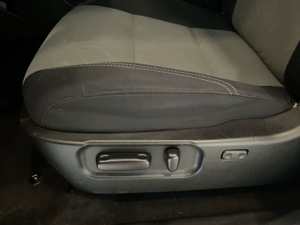 Thumbnail: 2021 Toyota Tacoma - 12