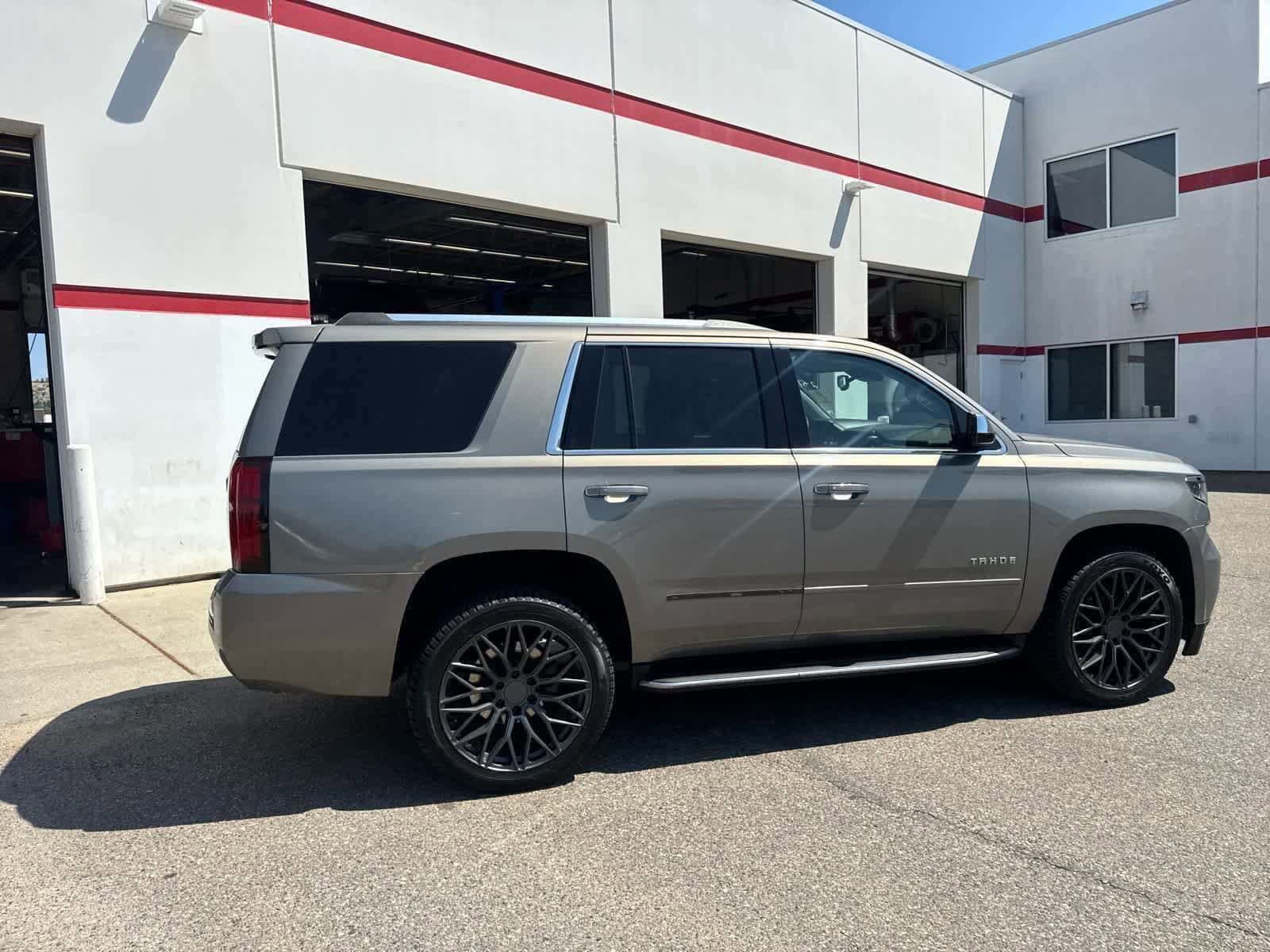 Thumbnail: 2018 Chevrolet Tahoe - 3