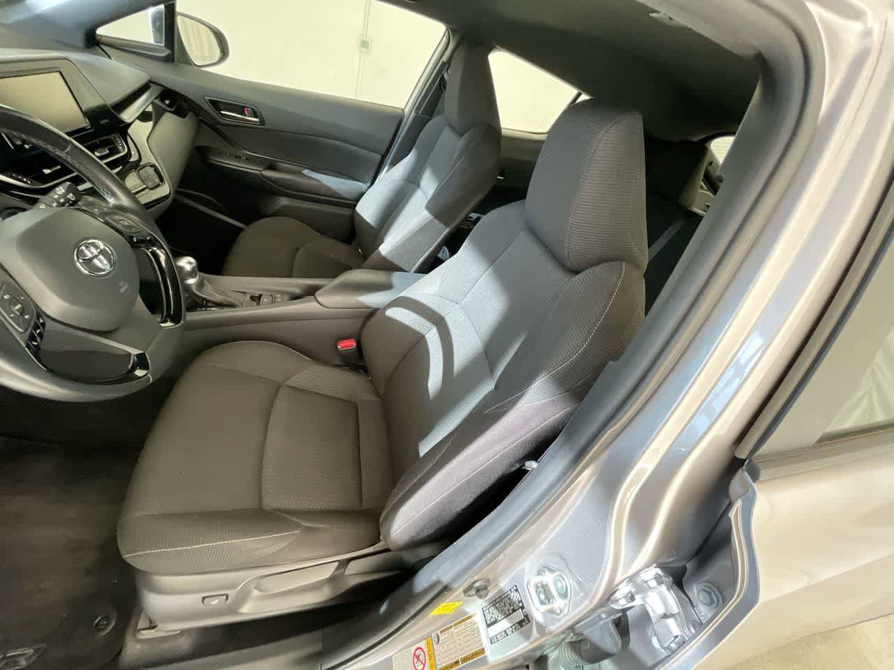 Thumbnail: 2018 Toyota C-HR - 11