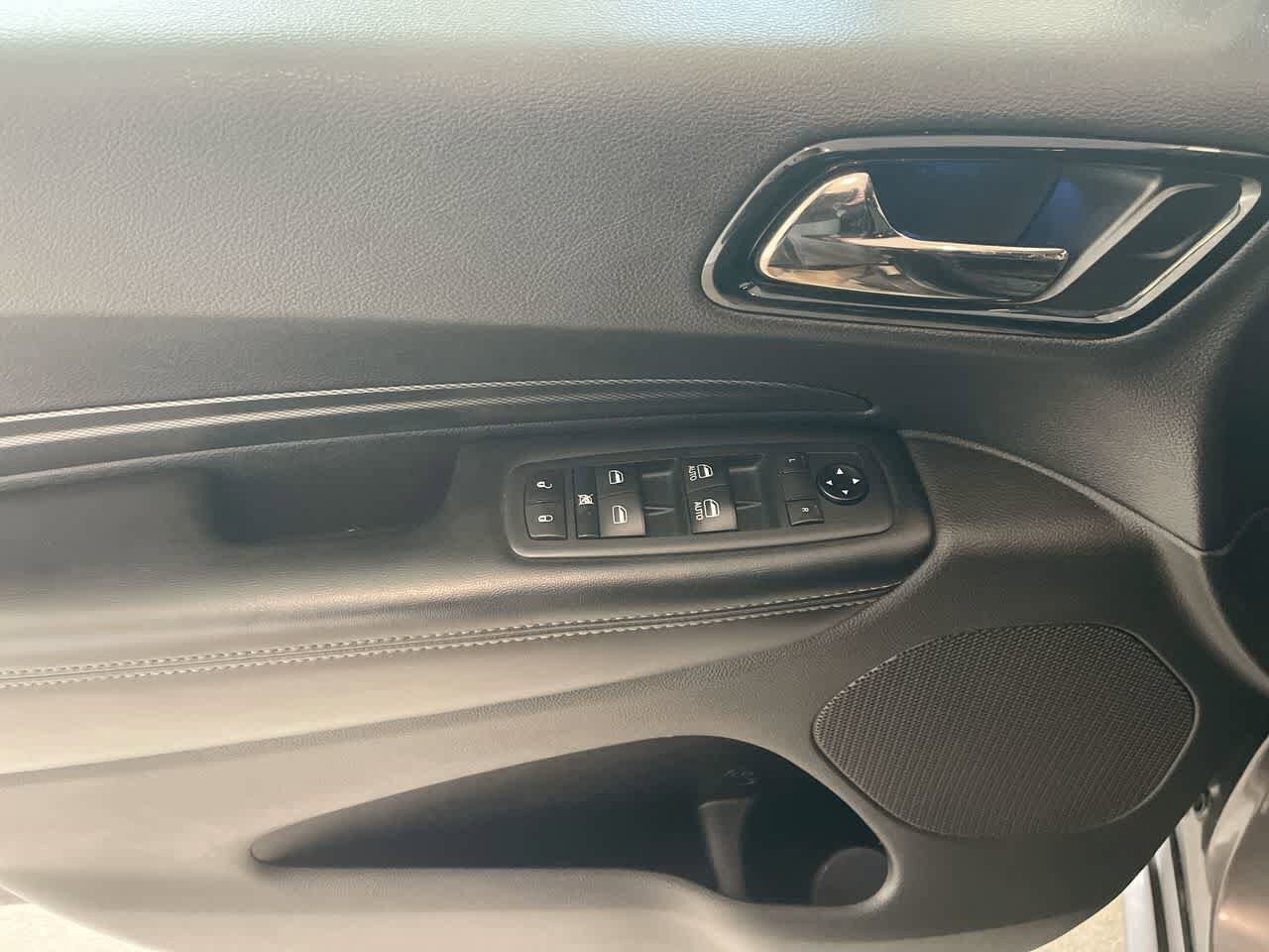 Thumbnail: 2021 Dodge Durango - 13