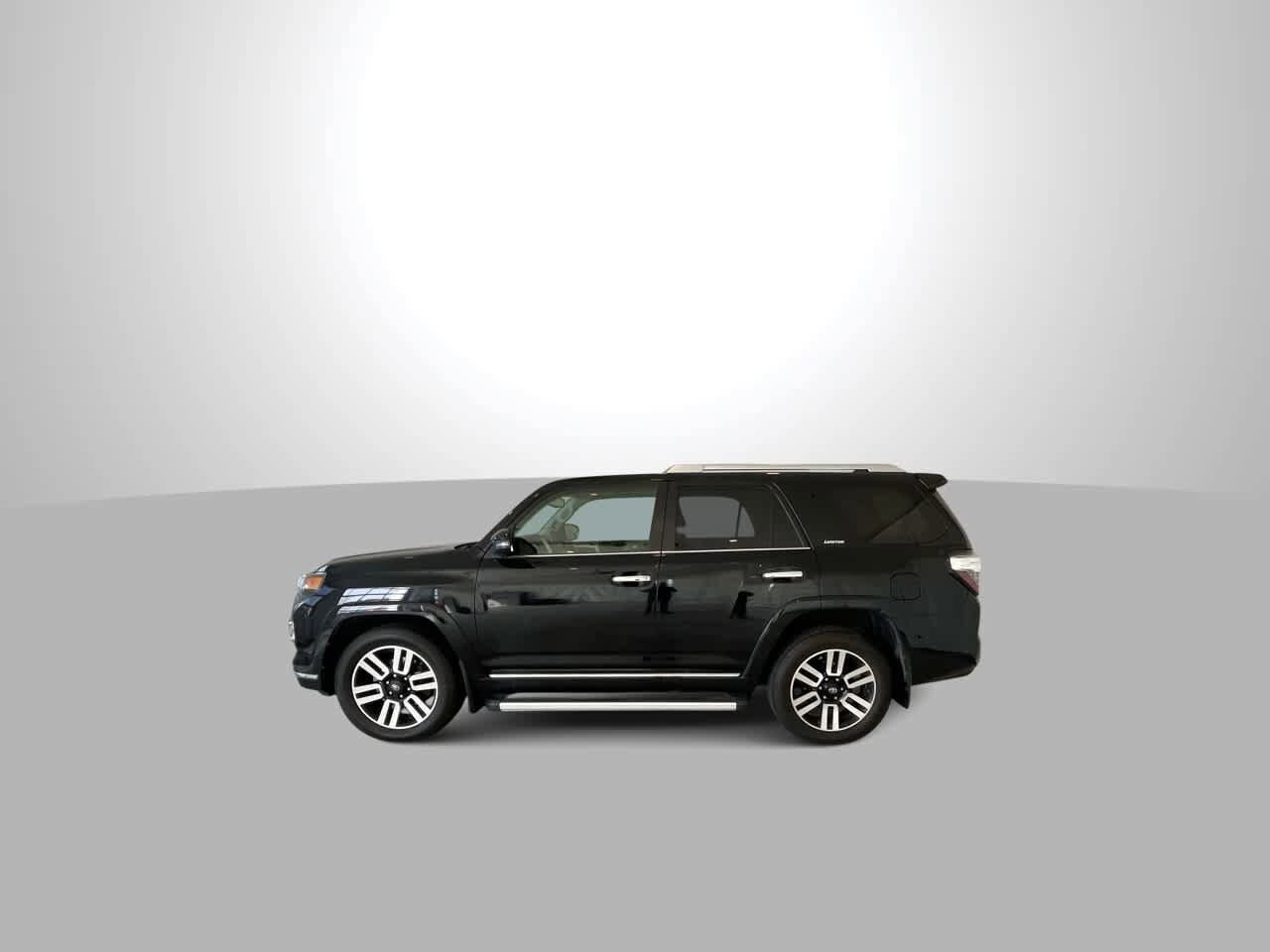 Thumbnail: 2017 Toyota 4Runner - 5