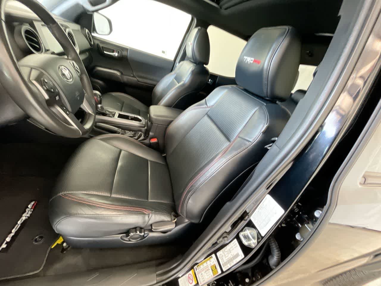 Thumbnail: 2019 Toyota Tacoma - 12