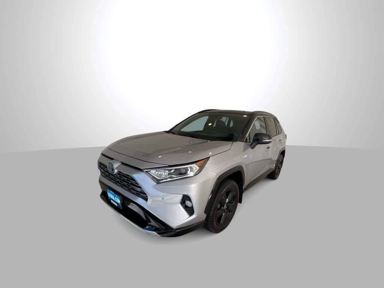 Thumbnail: 2021 Toyota RAV4 - 4